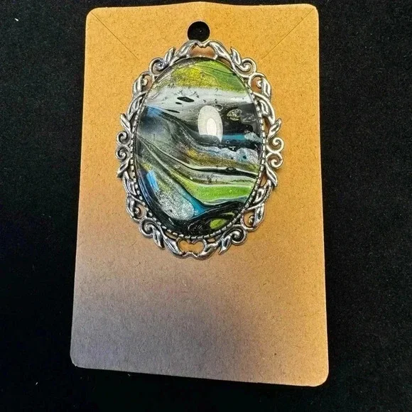 Handmade Brooch - Picture 2 of 3